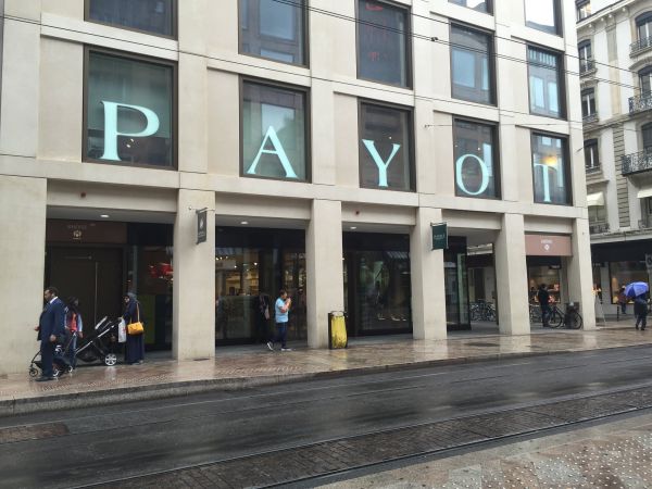 Nouvelles mesures sanitaires Covid : la Suisse ferme toutes ses librairies 