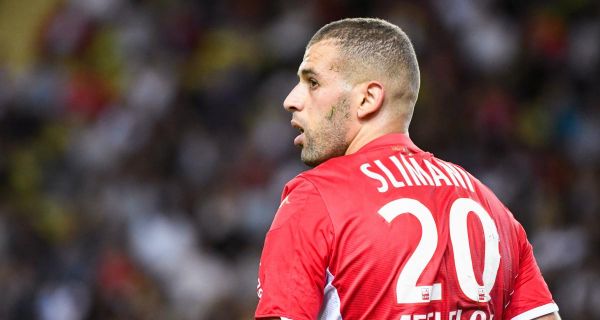 Islam Slimani rejoint officiellement l'Olympique Lyonnais