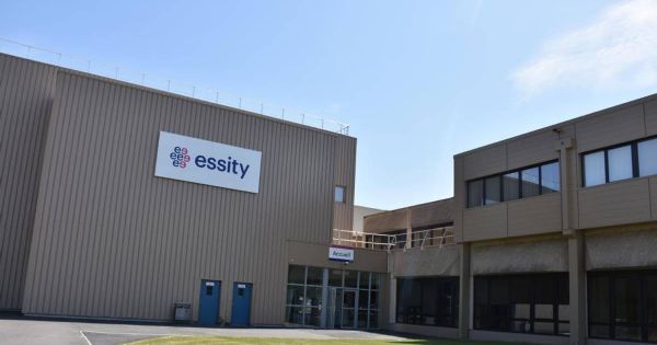 Cette société veut imposer le port d'un collier à ses employés pour leur faire respecter la distanciation sociale
