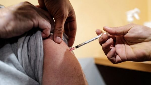Non, des résidents de maison de retraite ne sont pas morts à cause du vaccin contre le Covid-19
