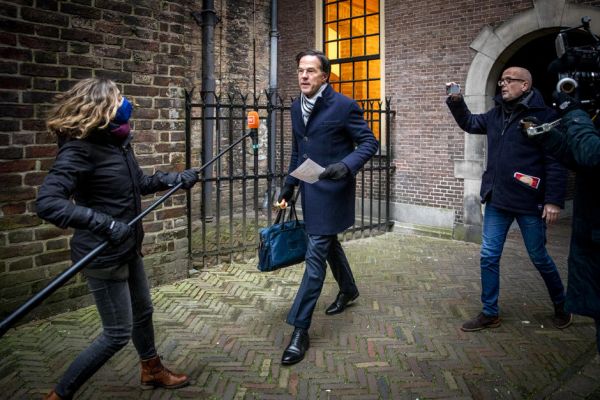 Pays-Bas : pourquoi le gouvernement a-t-il démissionné si près des élections ?