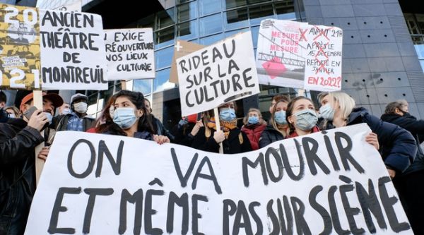 Coronavirus : Les lieux culturels sont-ils majoritairement fermés en Europe, comme l'affirme Bachelot ?