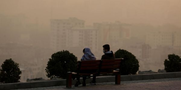 Téhéran fait face à des pics records de pollution atmosphérique