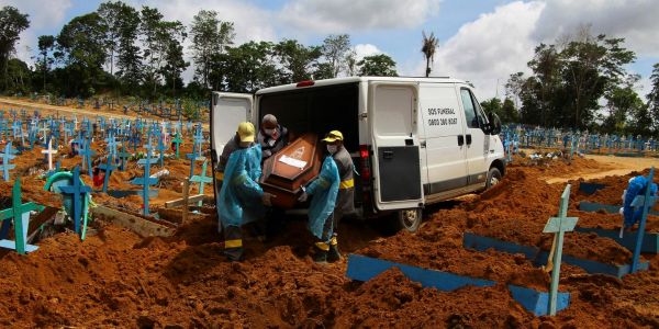 Au Brésil, Manaus affronte sans moyens une seconde vague brutale : « Si vous avez de l'oxygène, s'il vous plaît, apportez-le ! »