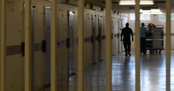 Trafic d'armes : cinq autres suspects incarcérés, dont des militaires