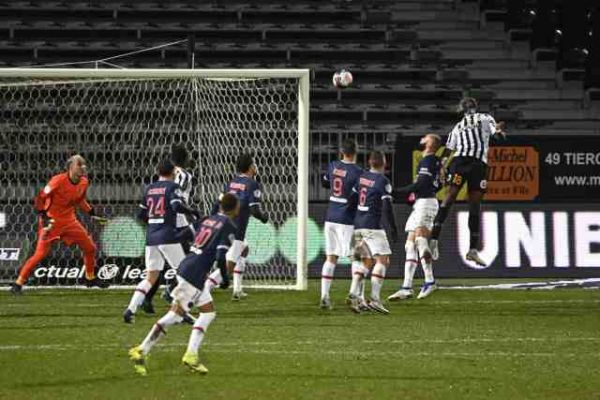 Foot - L1 - PSG - Pour Keylor Navas le PSG a « su souffrir quand il le fallait » pour gagner face à Angers en Ligue 1