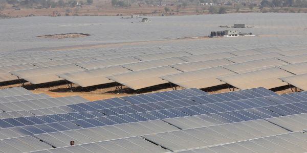 Total prend une position de premier plan dans l'énergie solaire en Inde