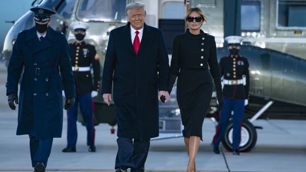 Etats-Unis : Donald Trump est parti "avant que tout le monde n'arrive, comme un voleur", estime une historienne