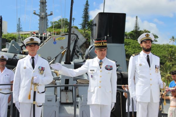 La Glorieuse a un nouveau commandant