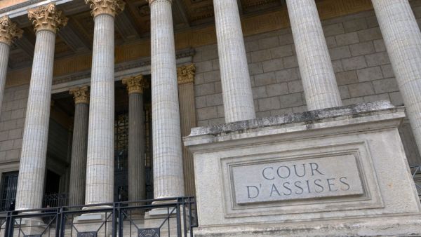 Crimes sexuels sur mineurs : pourquoi le Sénat veut changer la loi ?