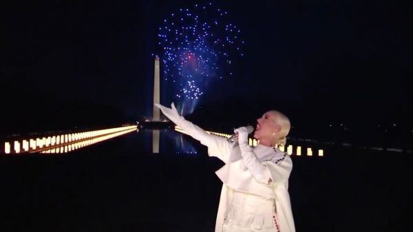 VIDÉO - Investiture de Joe Biden : l'éblouissant bouquet final du show avec Katy Perry