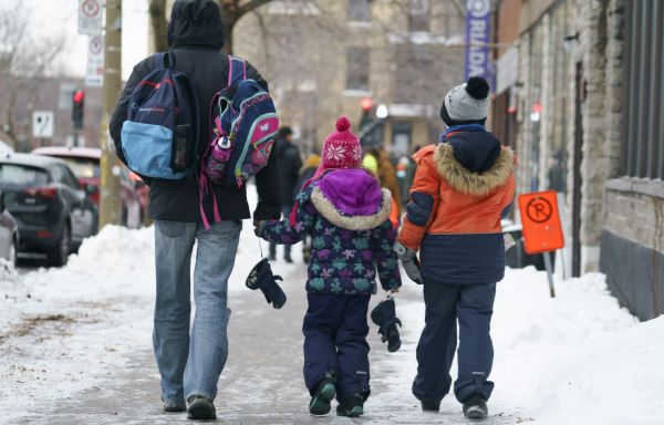 Fermer les écoles en temps de COVID? Seulement en dernier recours, recommande l'OMS
