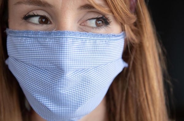 Covid-19 : un décret signe la fin des masques fabriqués à la maison