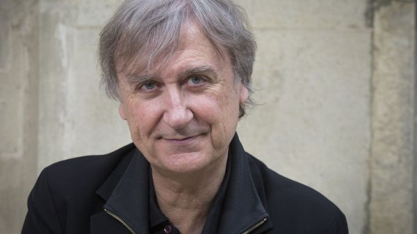 Le dessinateur Plantu va quitter "Le Monde" le 31 mars : "Cela fait 10 ans que je leur demande de mettre un petit jeune à ma place"