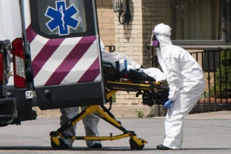 Covid-19 : le CDC prévoit 100.000 décès supplémentaires aux Etas-Unis