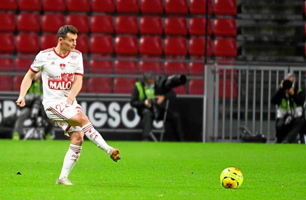 Stade Brestois. Pourquoi Julien Faussurier n'apparaît plus dans les groupes
