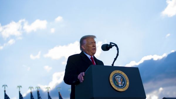 Etats-Unis : un acte de mise en accusation de Donald Trump pour "incitation à l'insurrection" va être transmis au Sénat