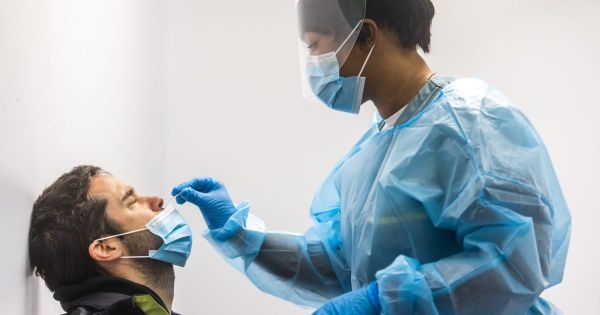 Clinique de dépistage de la COVID-19 à Montréal-Est