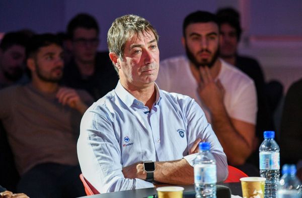 JO de Tokyo : «On sent monter une psychose», assure Laurent Tillie