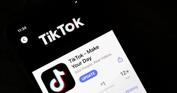 Jeu du foulard : une fillette de 10 ans meurt sur TikTok, l'Italie bloque le réseau