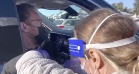 Arnold Schwarzenegger se fait vacciner contre le Covid19