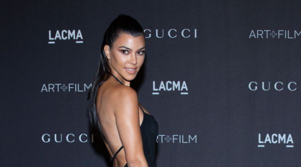 Kourtney Kardashian en couple ?... Emily Ratajkowski défend ses lèvres...
