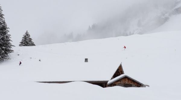 Savoie: Un jeune espoir du VTT tué dans une avalanche, son frère en réchappe