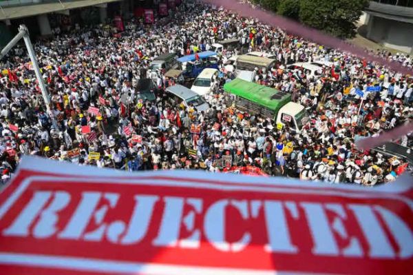 Birmanie : Mobilisation monstre contre le coup d'état
