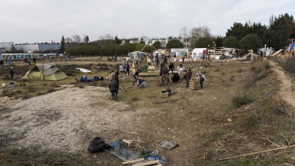 Val-d'Oise : la ZAD du Triangle de Gonesse en cours d'évacuation