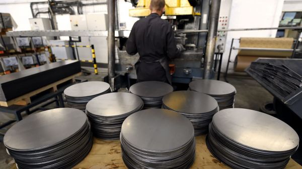 Covid-19 : face à la hausse du prix des matières premières, les industriels s'inquiètent