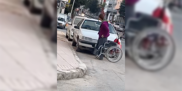 Vidéo: Attention aux mendiants malhonnêtes…