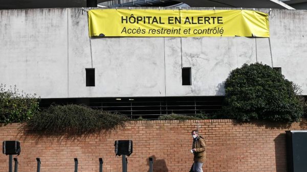 Dunkerque : flambée du nombre de cas, Castex veut "des mesures supplémentaires de freinage"