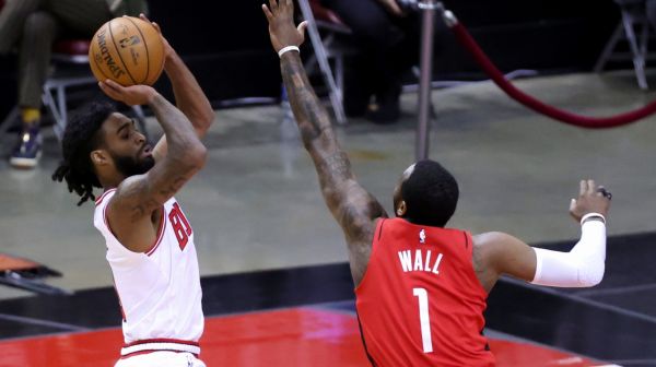Les Rockets s’enfoncent; record du Jazz