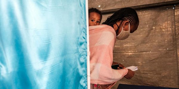 Santé en Afrique : les femmes et les enfants d'abord !