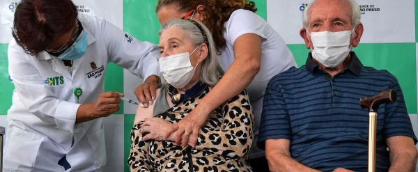 Difficile de déplacer les 85 ans et plus dans les centres de vaccination