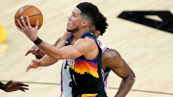 Étoiles NBA : Booker prend la place de Davis
