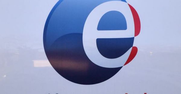 Un homme tente de foncer sur une employée de Pôle emploi avec sa voiture