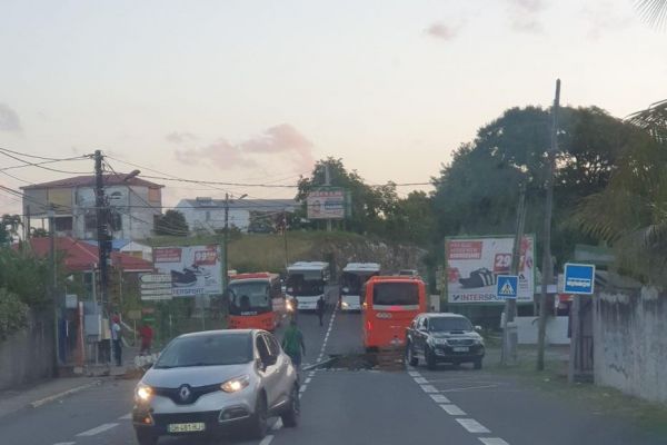 Deuxième jour de mobilisation du collectif des socio-professionnels de la Guadeloupe