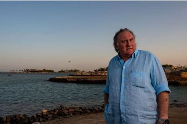 La star du cinéma Gérard Depardieu mis en examen pour "viols"