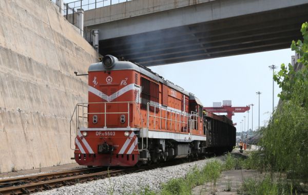 Les ports du nord-est regorgent de trains de fret Chine-Europe
