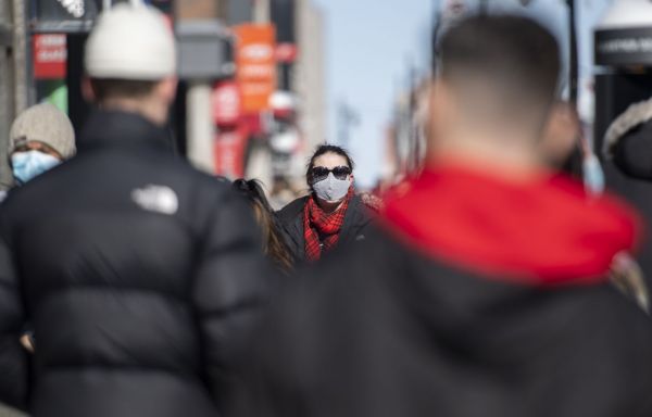 Québec recense 858 nouveaux cas de COVID-19
