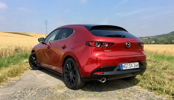 Mazda met à jour son moteur Skyactiv-X sur la 3