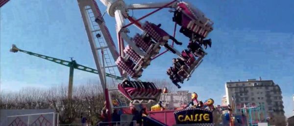 Coronavirus: Le maire de Chalon-sur-Saône Gilles Platret autorise la tenue de la traditionnelle fête foraine dans sa ville, défiant une interdiction préfectorale