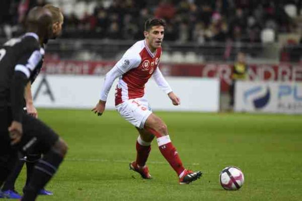 Foot - ESP - Malaga - Pablo Chavarria (Malaga), ancien de Lens et Reims, durement touché à un genou