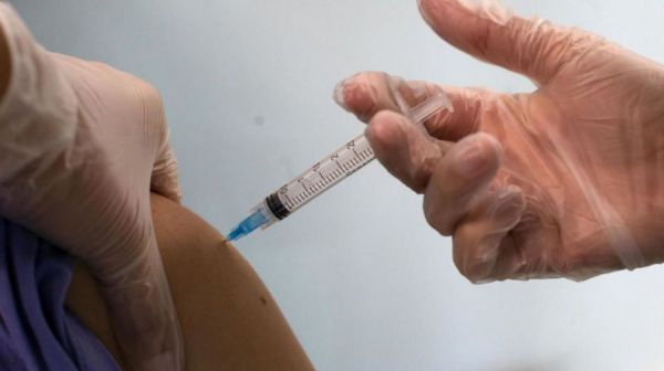 Vaccin – COVID : 30 000 doses reçues par la Tunisie dès la semaine prochaine ?