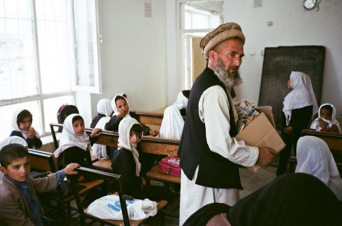 Mahdia : une école où les photos sont « haram » et les enseignants en qamis !