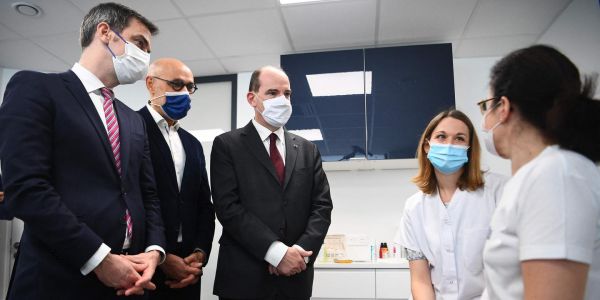 Un conseil de défense sanitaire pour étudier des confinements localisés