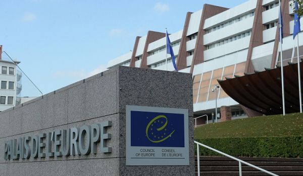 Le Conseil de l’Europe et la Russie – C’est l’amour vache