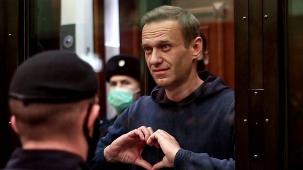 Russie : Alexeï Navalny donne de ses nouvelles sur Instagram et assure qu'il va bien