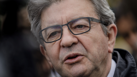 Sarkozy condamné : Mélenchon redit sa "méfiance" envers la justice